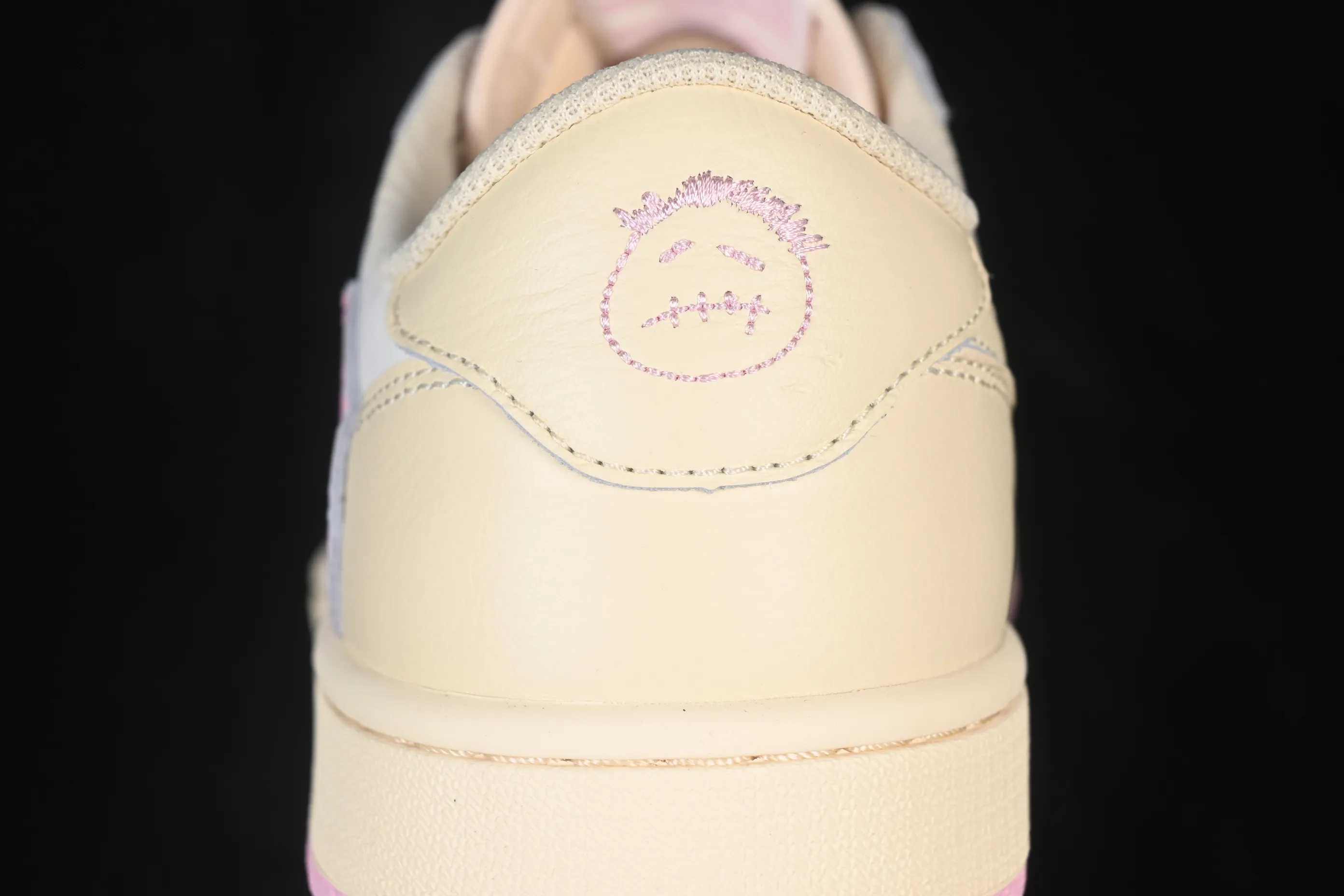All categories Air Jordan Jordan series basketball shoes Air Jordan 1 Low ZG version Travis Scott x Air Jordan 1 Low OG AJ1 Joe 1 undercut low top full head layer IQ7604-100